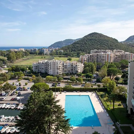Cannes Marina Vue 아파트 *
