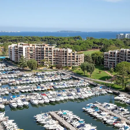 Cannes Marina Vue